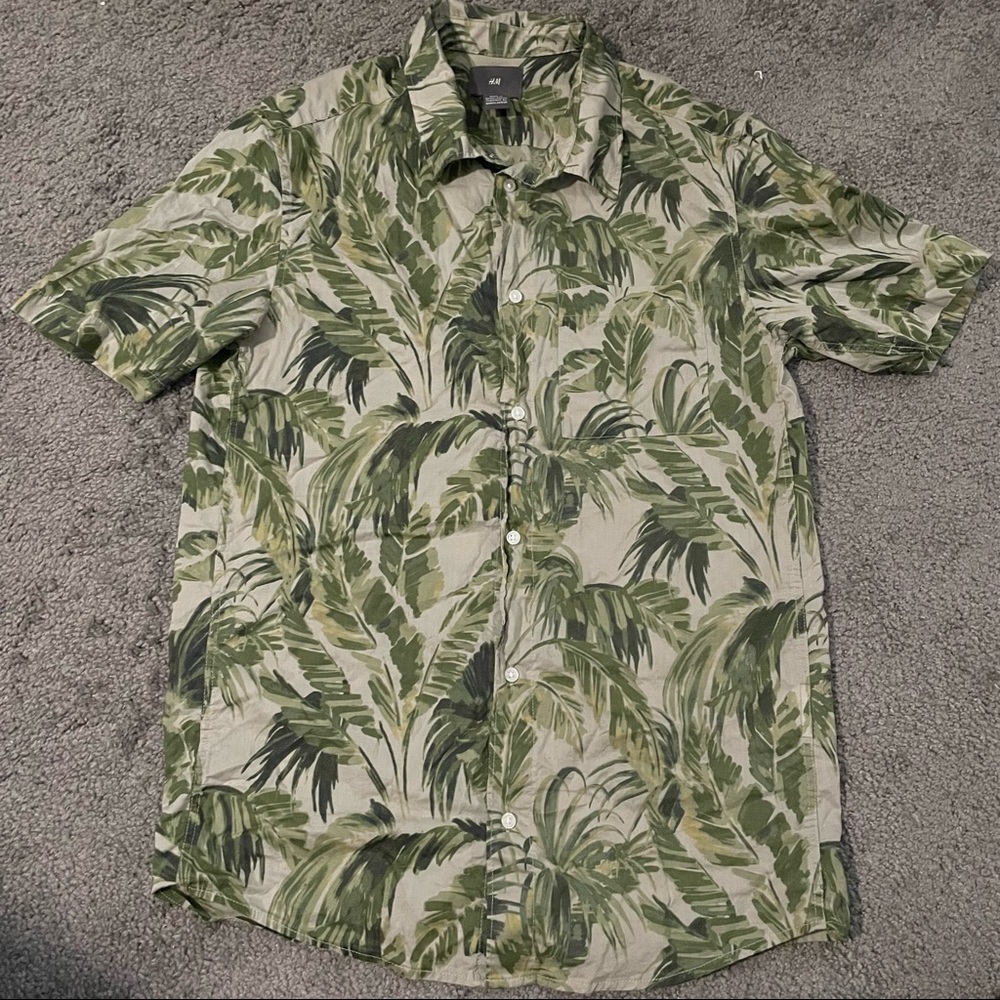 H&M Regular fit Leaf Print Shirt Xs
